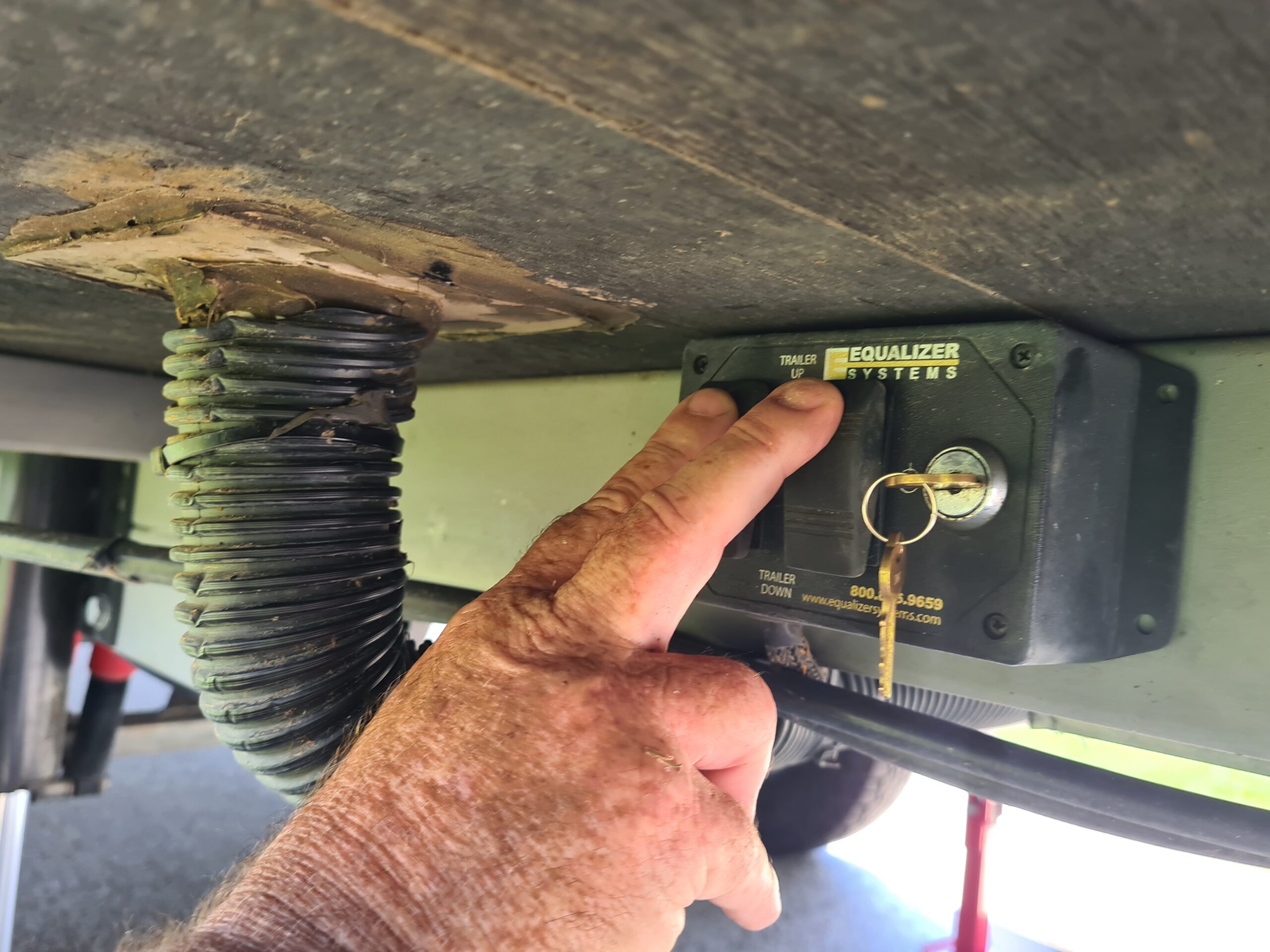 Hydraulic 3 Jack Levelling System - Image 6