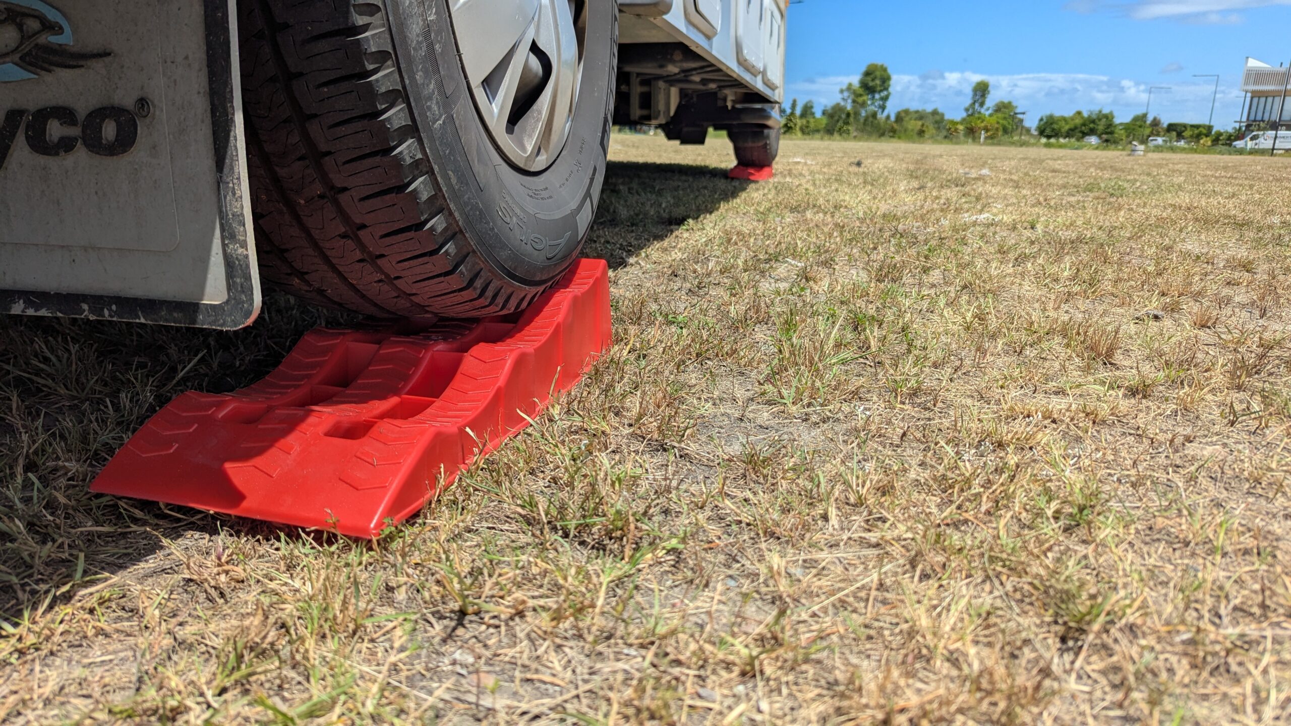 Redfoot Multi Stage Levelling Ramps - 100mm Lift - Image 3
