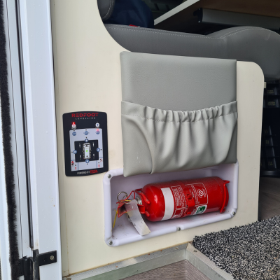 Redfoot Levelling - A Redfoot Levelling Renault ‘AutoLift’ System in an RV.