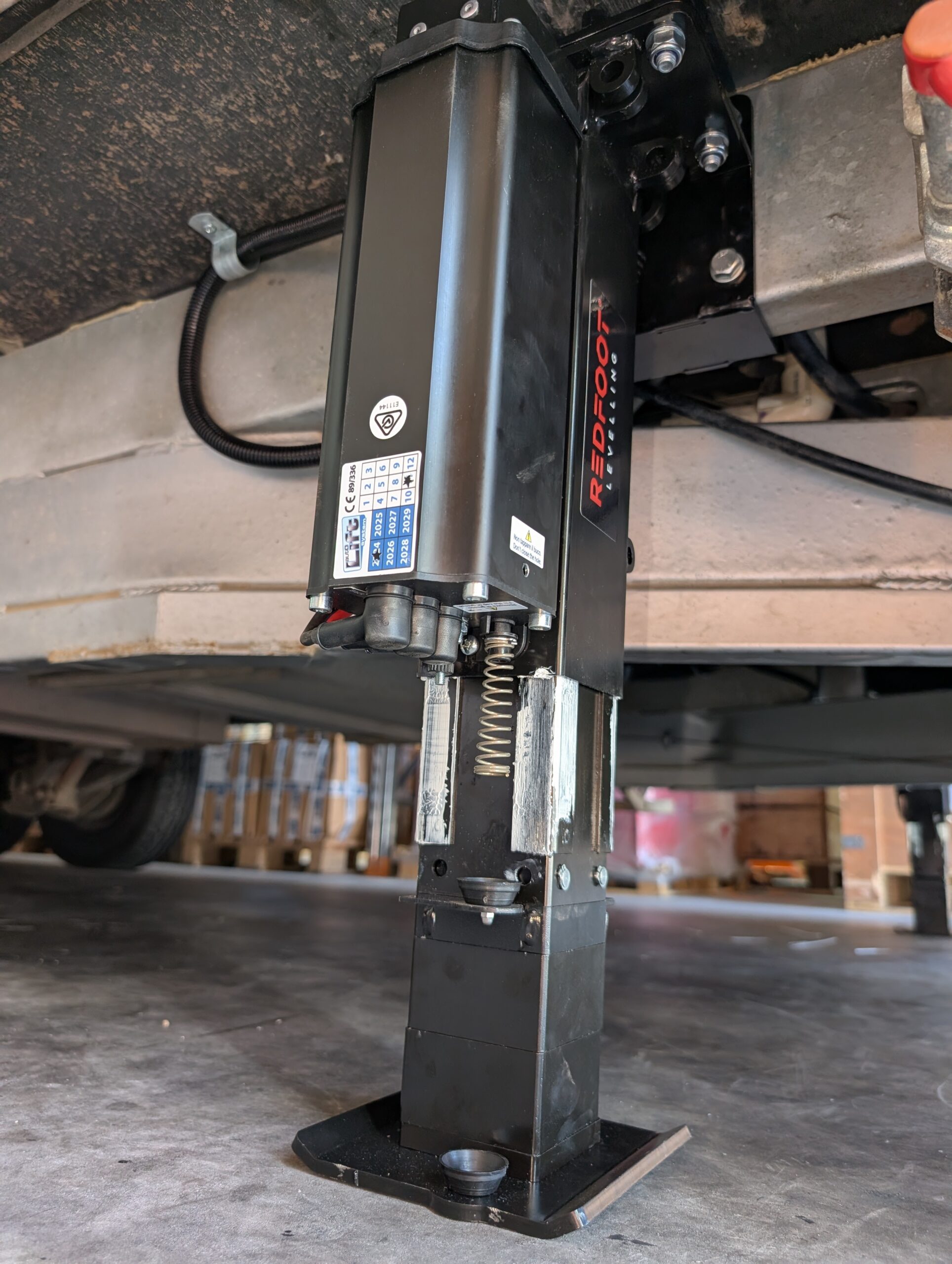 AutoLift Levelling System for Caravans - Image 13